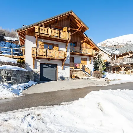 Au Bois Joli Chalet *